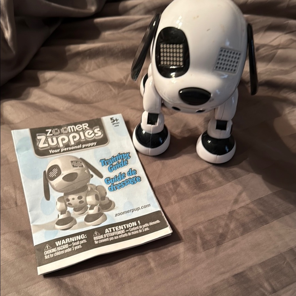 Zoom Zuppies Robotic Dog Toy - Black and White